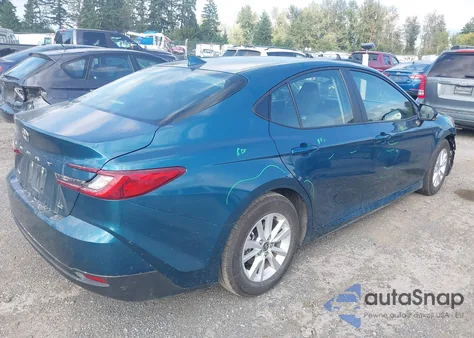 2025 Toyota Camry Le z USA, uszkodzony, nr VIN 4T1DAACK3SU565741